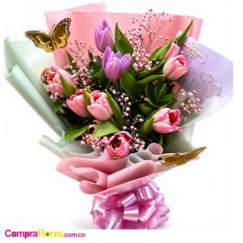 Ramo de 10 Tulipanes con Mariposa Dorada