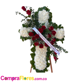 Corona Fúnebre Blanca: Rosas y Lirios