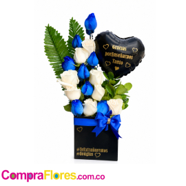 Arreglo de Rosas Azules y Blancas para el Día del Padre