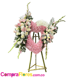 Corona Fúnebre en Forma de Corazón de Claveles, Rosas y Gladiolos