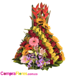 Diseño Floral Exótico en Base con Orquídeas, Rosas y Heliconias